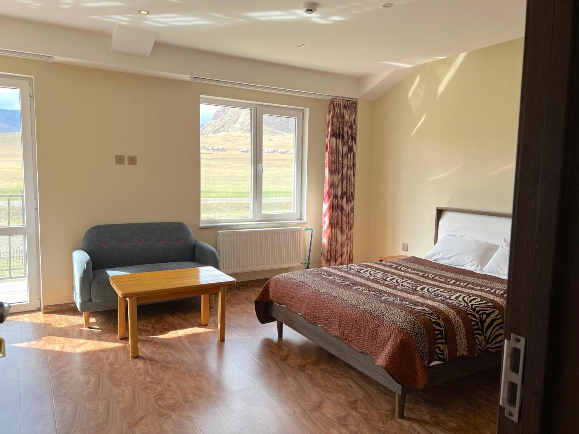 Takhi Resort Terelj Yoliin Hural Buitenkant foto