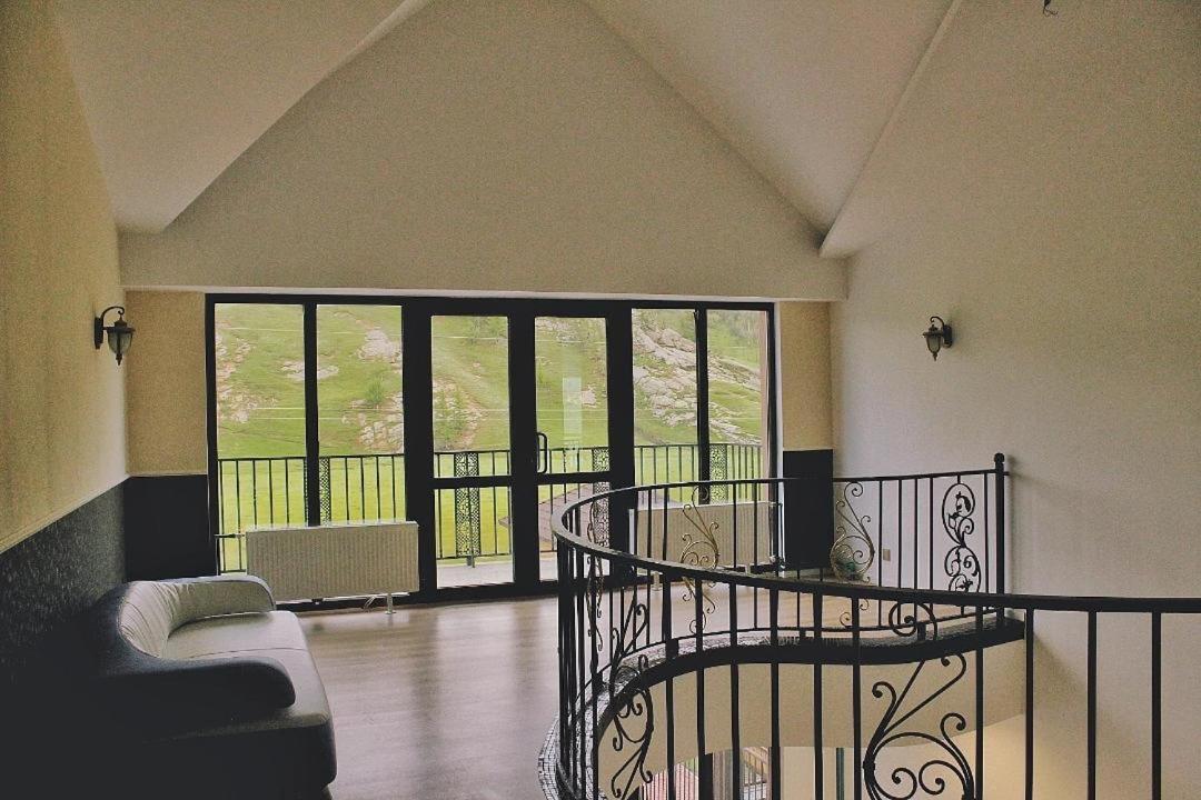 Takhi Resort Terelj Yoliin Hural Buitenkant foto
